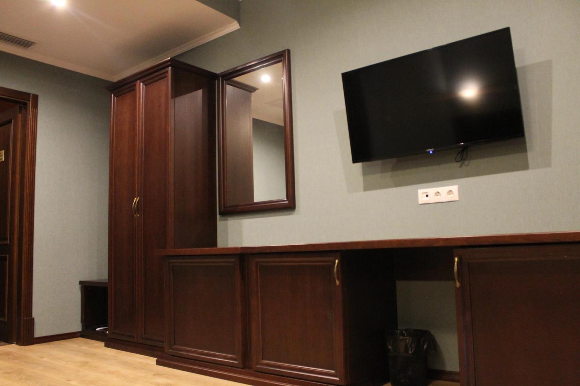 Green Duck Hotel Kharkiv Eksteriør billede